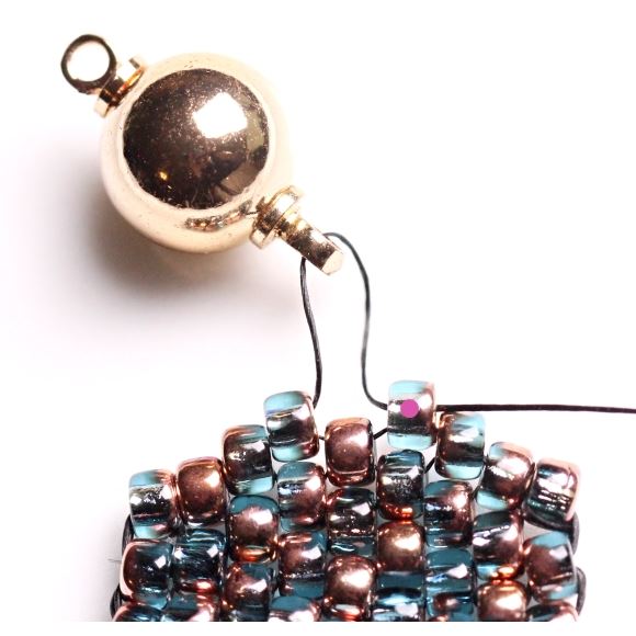 Zap�n�n� bi�utern� kuli�ka �roubovac� 9 x 16 mm